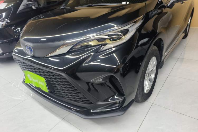 Used Toyota Granvia 2023 2.5L Hybrid Comfort Edition
