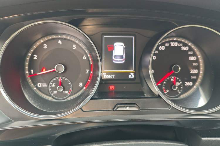 Used Volkswagen Tiguan L 2018 380TSI Automatic All-Wheel Drive Luxury Edition Odometer Close Up