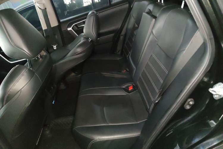 Used Toyota Wildlander 2021 2.0L CVT Two-Wheel Drive Luxury Edition
