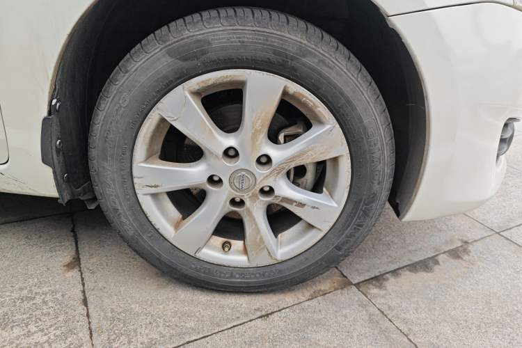 Used Nissan Tiida 2011 1.6L CVT Comfort Model Right Front Wheel Hub