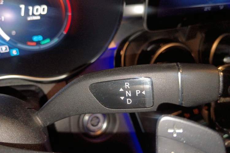 Used Mercedes-Benz C-Class 2020 Restyled C 260 L Sport Edition Gear Lever