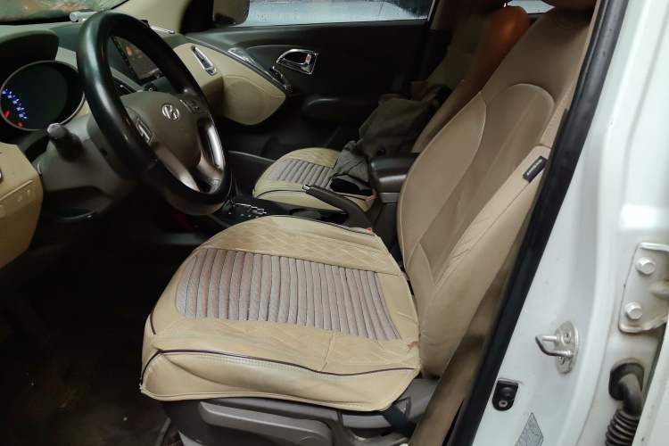 Used Hyundai ix35 2012 2.0L Automatic Two-Wheel Drive Elite Edition GLS
