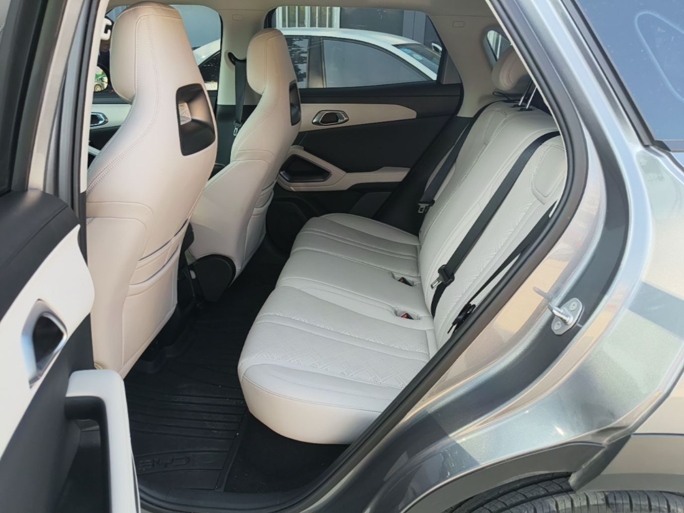BYD Yuan UP 2024 401 km Active Version — снимка 20