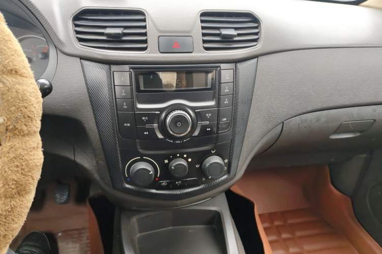 Used Wuling Hongguang 2015 1.2L S Base Model China V Standard