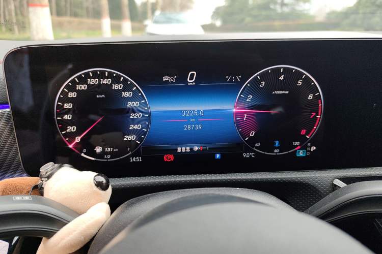 Used Mercedes-Benz A-Class 2022 Revised Version A 200 L Sport Sedan Fashionable Style