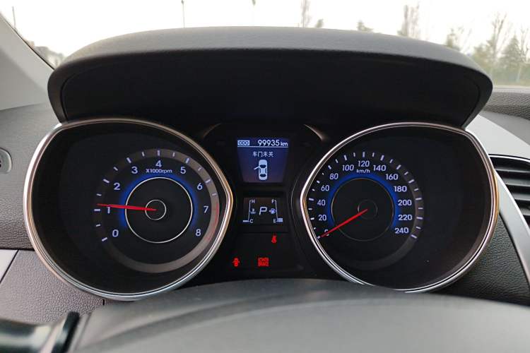 Used Hyundai Elantra (5th Generation / Langdong) 2016 1.6L Automatic Prestige Model
