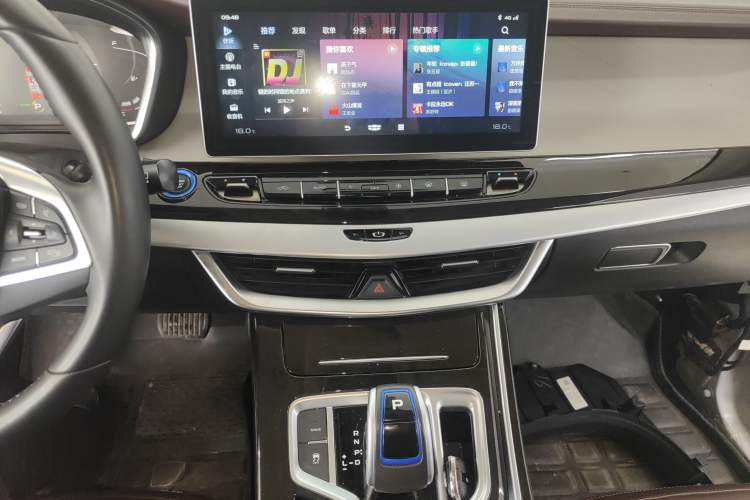 Used Geely Auto Jiajie New Energy 2022 1.5TD PHEV Platinum Comfort Edition Audio And AC Panel