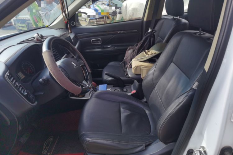 Used Mitsubishi Outlander 2018 2.0L Two-Wheel Drive Glory Edition 5 Seats
