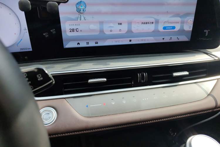 Used Chery Tiggo 8 PLUS 2024 Champion Edition 390TGDI DCT Bold Edition 5-Seater
