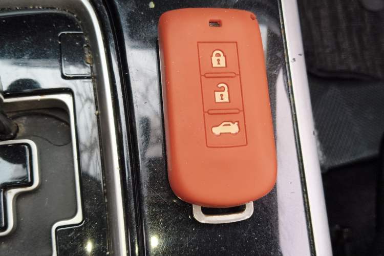 Used Mitsubishi Outlander 2016 2.4L 4x4 Elite Edition 5 Seats