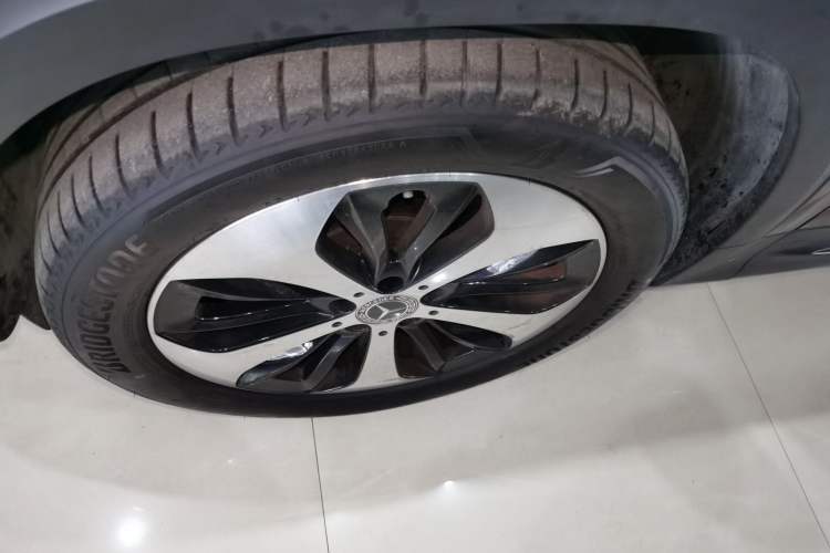 Used Mercedes-Benz GLB 2023 GLB 220 Fashion Model Exterior 4