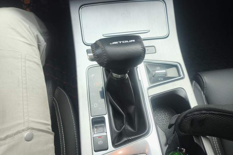 Used JETOUR X70 PLUS 2021 1.5T DCT Mountain 7-Seater
