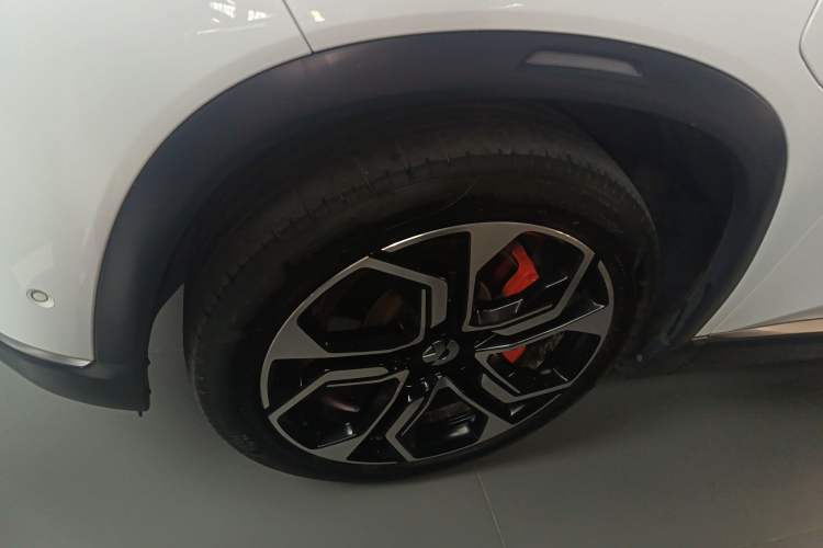 Used Nio ES8 2020 580 km Signature Edition 7-Seater Version Left Front Wheel Hub