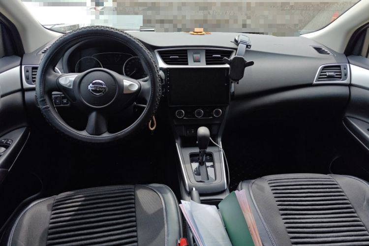 Used Nissan Sylphy 2022 Classic 1.6XE CVT Comfort Edition Center Console