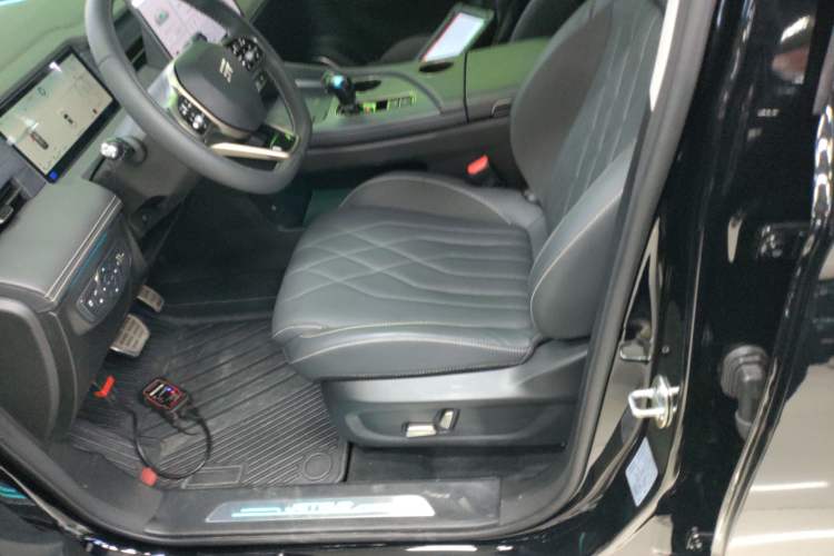 Used JETOUR Shanhai L9 2024 1.5TD 2DHT Air 7-Seater