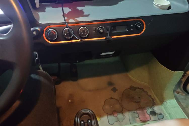 Used Wuling Hongguang MINIEV 2022 Easy Version Lithium Iron Phosphate
