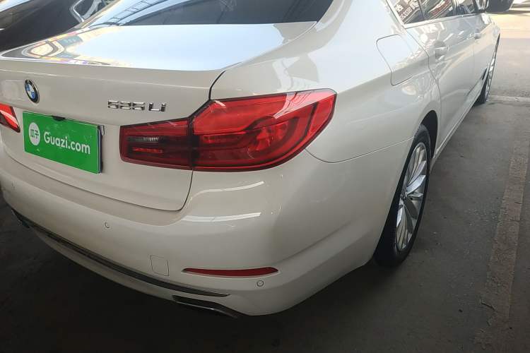 Used BMW 5 Series 2019 Facelifted 525Li Luxury Package
