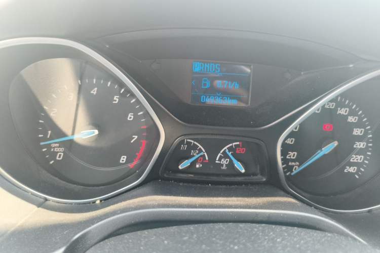 Used Ford Focus 2012 Sedan 1.6L Automatic Fashion Edition
