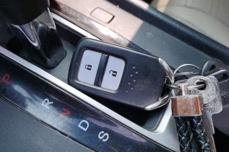 Used Honda Jade 2013 1.8L CVT Luxury Edition 5 seats