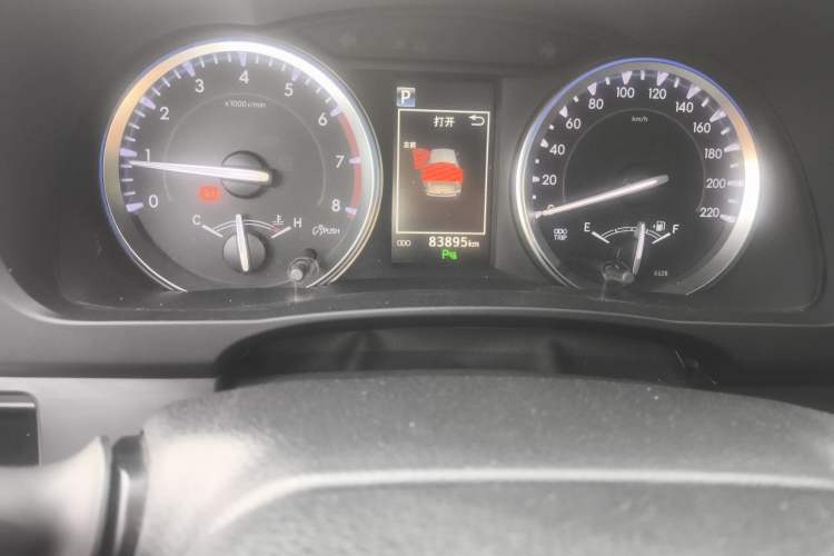 Used Toyota Highlander 2018 2.0T Four-Wheel Drive Luxury Version 7 Seats China VI Standard