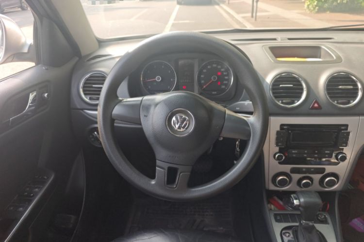 Used Volkswagen Lavida 2011 1.6L Automatic Premium Edition Steering Wheel