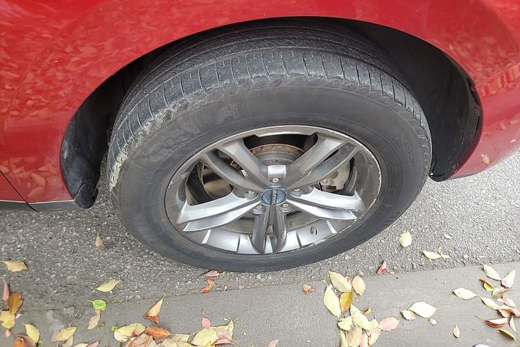 Used Haval F5 2018 1.5T i-Type Right Front Wheel Hub