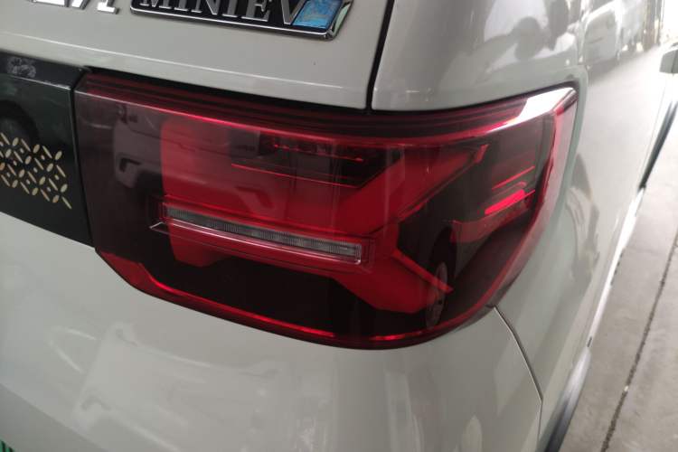 Used Wuling Hongguang MINIEV 2022 GAMEBOY 300km Urban Wind-Chasing Limited Edition Right Rear Taillight
