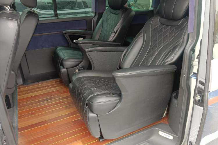 Used Volkswagen Multivan 2016 2.0 TSI Two-Wheel-Drive 66th Anniversary Edition
