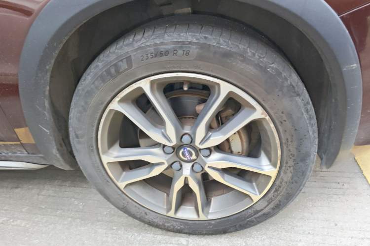 Used Volvo V60 2017 Cross Country T5 AWD China V Standard Exterior 1