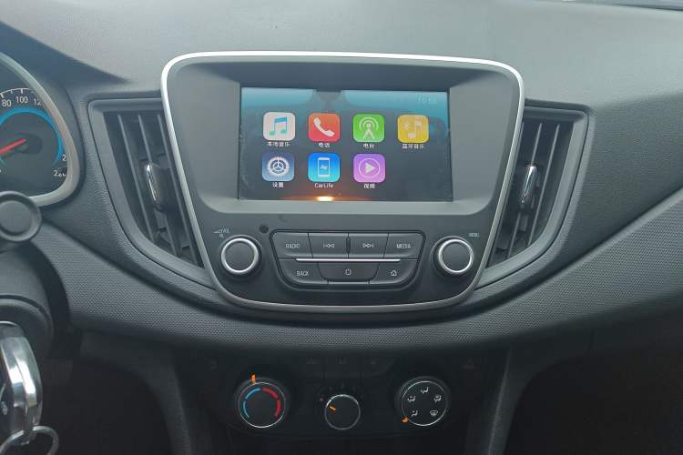 Used Chevrolet Cavalier 2019 320 Manual Xinyue Edition Audio And AC Panel