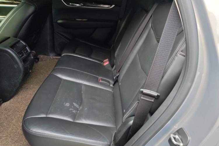 Used Cadillac XT5 2018 25T Luxury Model Left Rear Seat