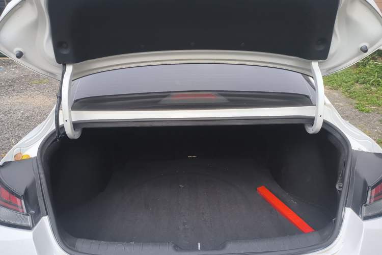 Used Hyundai Elantra 2021 1.5L CVT LUX Prestige Edition