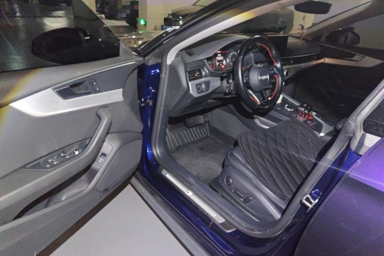 Used Audi A5 2019 Sportback 40 TFSI Fashion Model Driver Seat