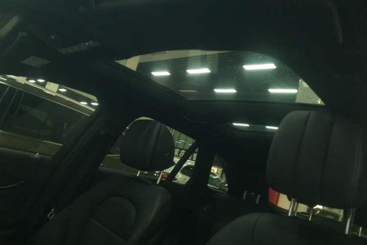 Used Mercedes-Benz GLC 2020 Facelift GLC 300 L 4MATIC Dynamic Edition
