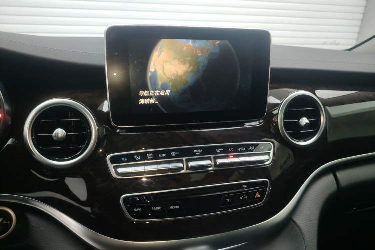 Used Mercedes-Benz V-Class 2017 V 260 L Prestige Extended Edition
