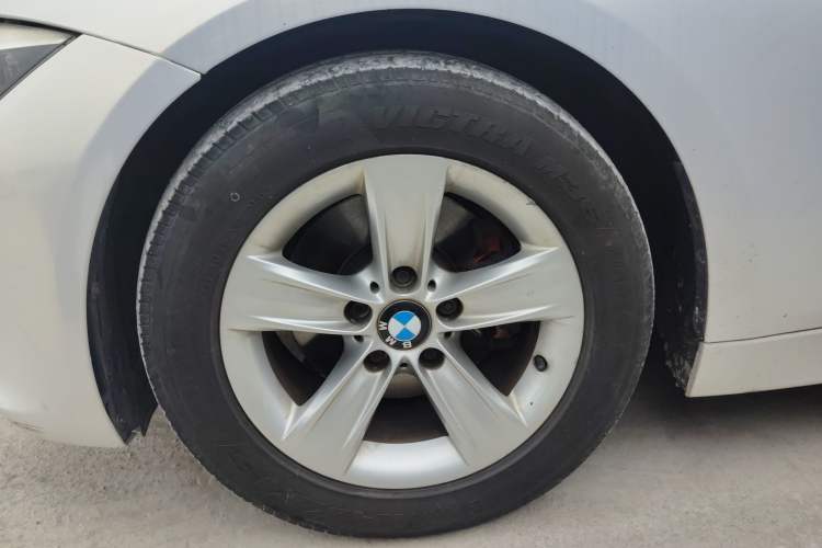 Used BMW 3 Series 2015 320i Active Edition
