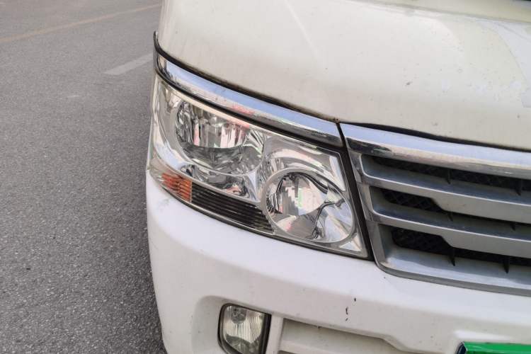 Used Jinbei Hiace 2014 2.0L 5th Generation Kuaiyunwang Business Version 4G20B Right Front Headlight