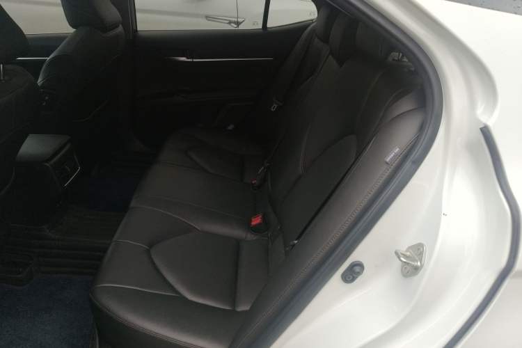 Used Toyota Camry 2021 2.5G Luxury Edition
