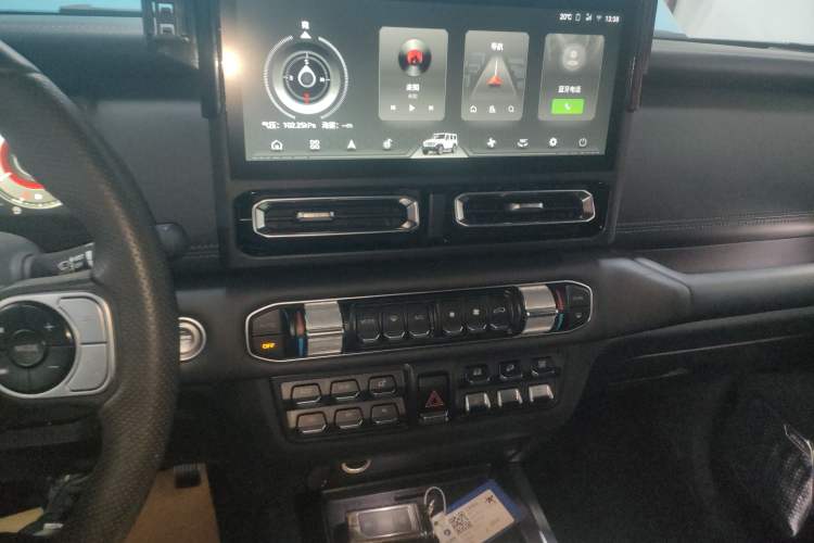 Used 212 T01 2025 2.0T Changfeng