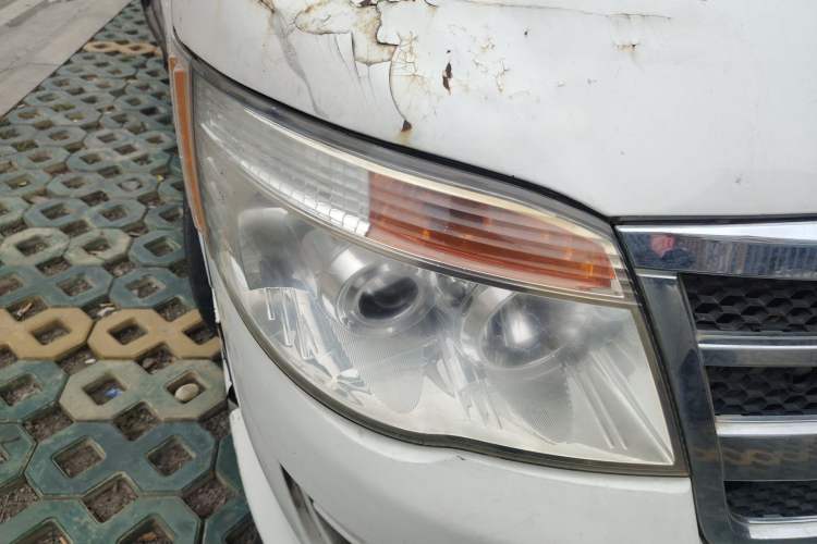 Used Foton Scenic 2014 2.0L Express Classic Long-Wheelbase Low-Roof 486EQV4
