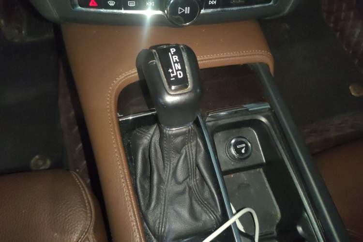 Used Volvo S90 2018 T4 Zhiyuan Edition Gear Lever