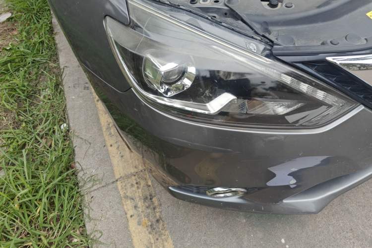 Used Nissan Sylphy 2019 1.6XV CVT Smart Connect Luxury Edition China VI Standard Right Front Headlight