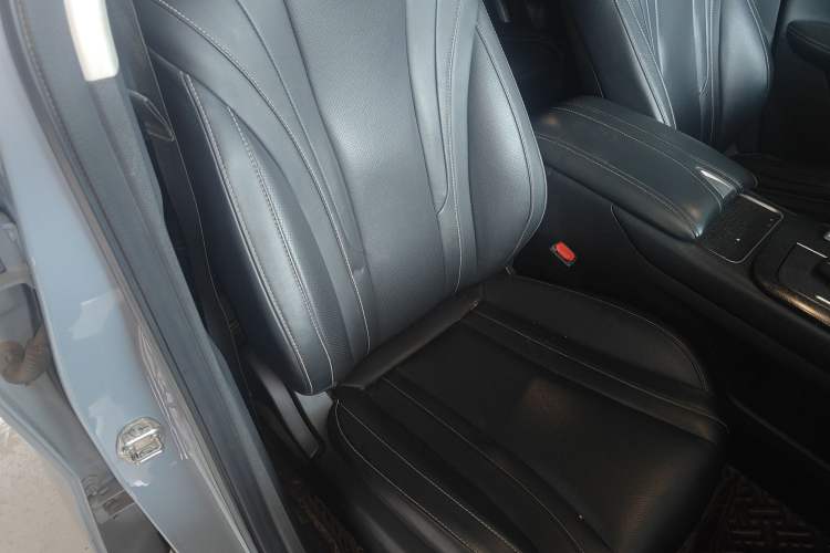 Used Venucia V 2021 260T Tianwang Edition