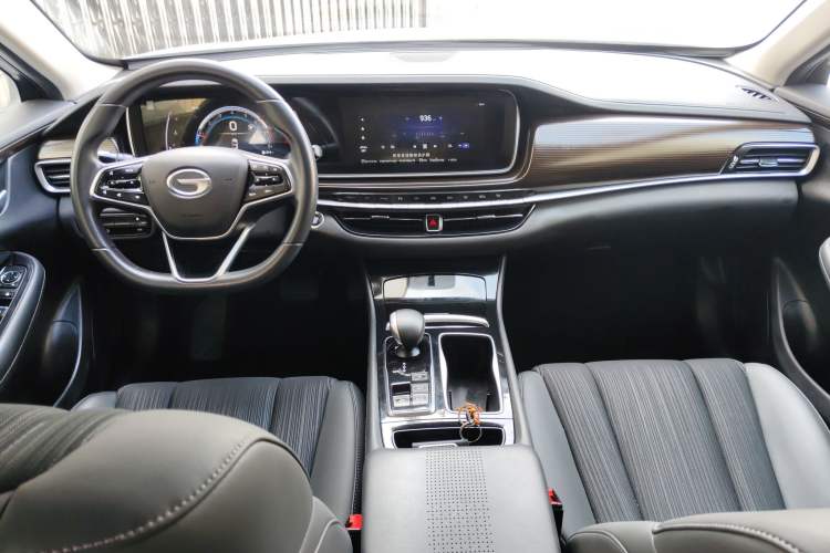 Used GAC Trumpchi GA6 2022 270T Automatic Elite Edition Center Console