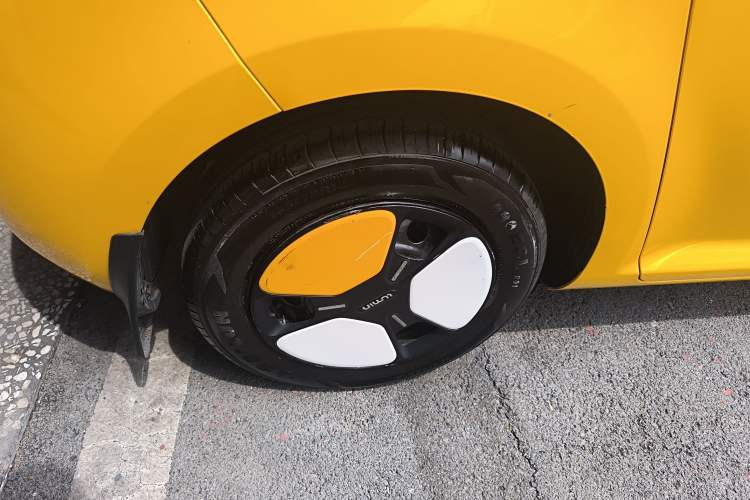 Used CHANGAN NEVO Lumin 2022 155 km – Refreshingly Sweet Edition Right Rear Wheel Hub