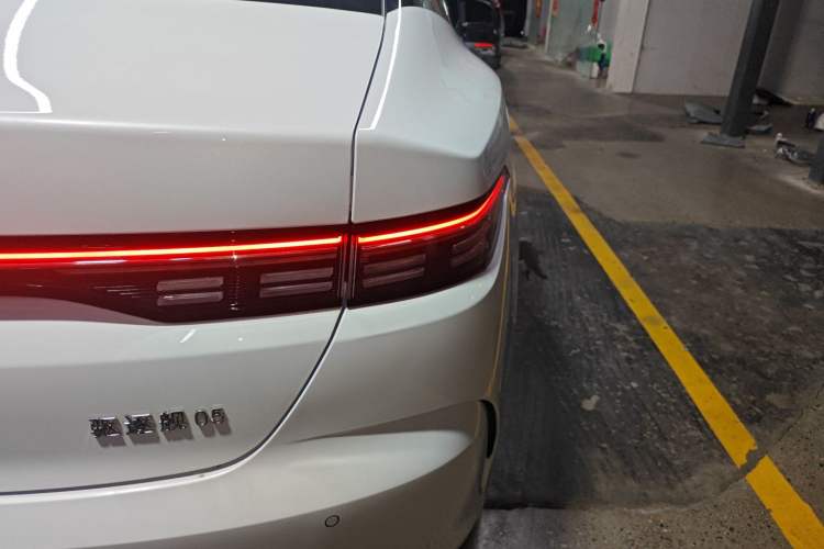 Used BYD Destroyer 05 2024 HONOR Edition DM-i 55KM Luxury Model
