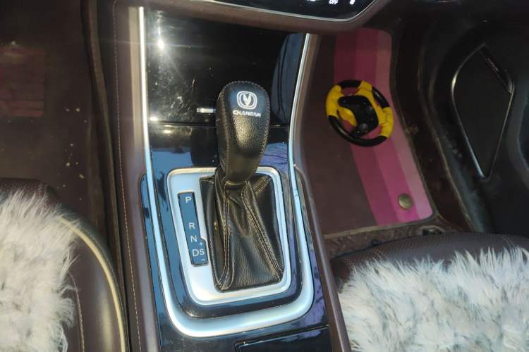Used CHANGAN Raeton CC 2018 1.5T Automatic Haoya Model Guangmang Edition China V Standard Gear Lever