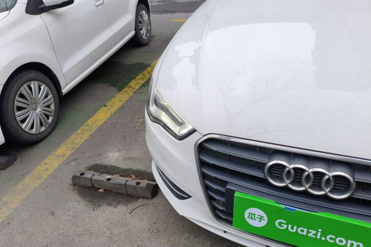 Used Audi A3 2014 Sportback 35 TFSI Automatic Comfort Model Right Front Headlight