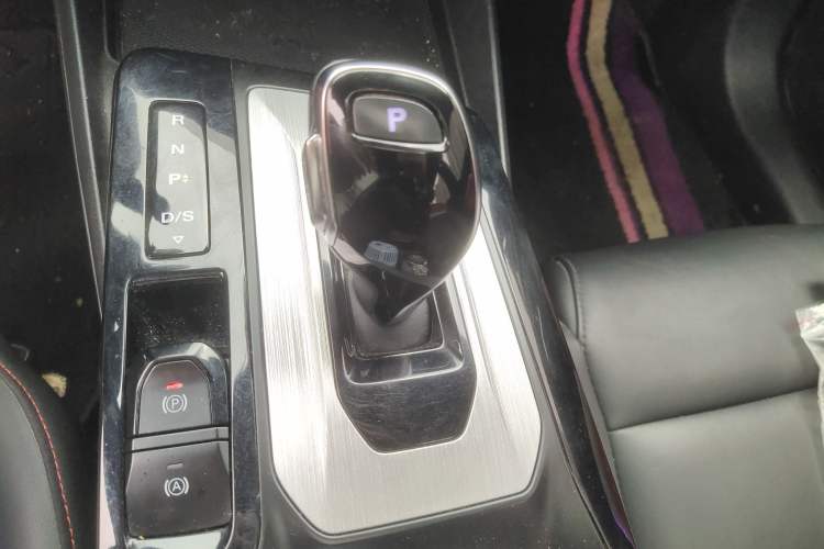 Used MG 5 2022 300TGI DCT Chao Yue Luxury Edition Gear Lever