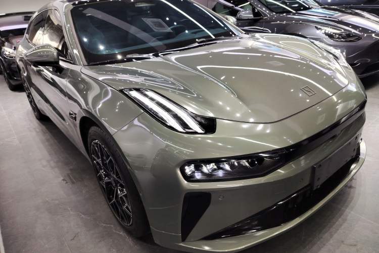 Used Zeekr 001 2024 WE Edition 100 kWh Rear-Drive Front Right 45 Deg